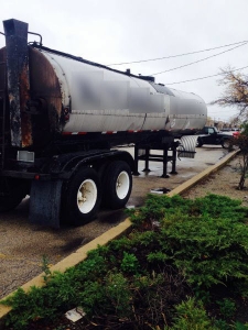    6000 Gallon Etnyre Asphalt Tanker