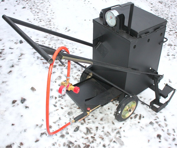 Аренда:  Кровельный портативный котел заливщик  для герметизации швов и трещин