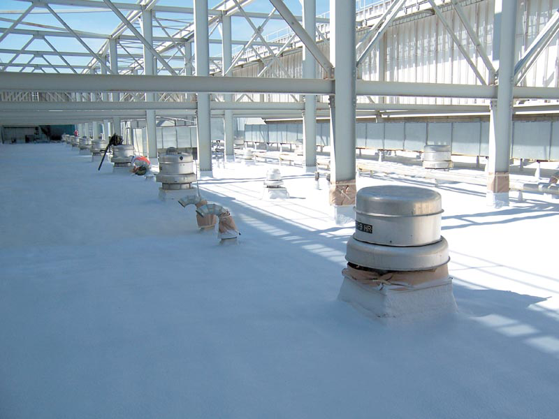 Roof Mate HT Coating -  акриловое покрытие для участков крыш подверженных интенсивному трафику