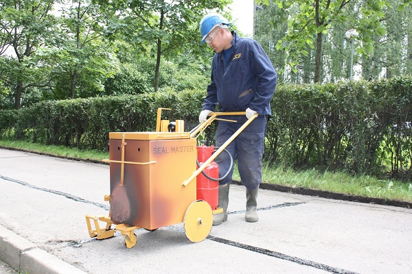 Аренда: Кровельный портативный котел - заливщик MA10 