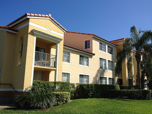 FlexCoat - система изоляционных цветных покрытий для стен и фасадов