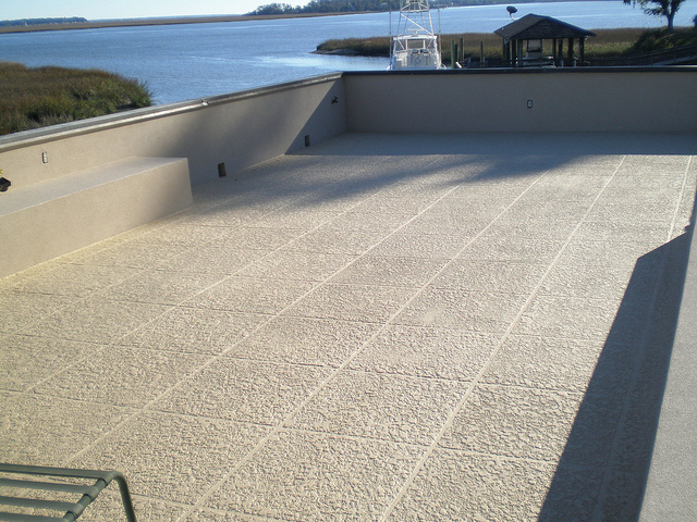 Специальное покрытие покрытие для движения пешеходов на кровле -TrafficCoat 